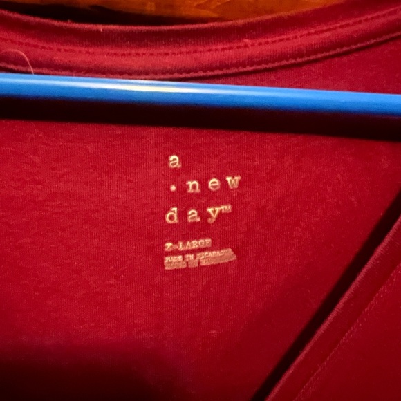 Maroon basic top XL - Picture 2 of 2